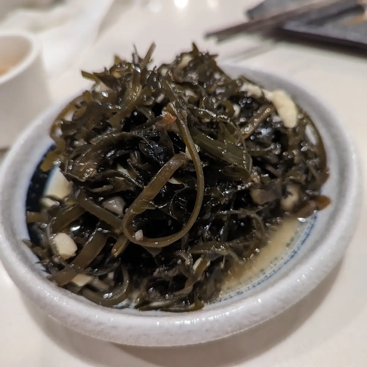 Seaweed Salad with Garlic Sauce 凉拌海带丝